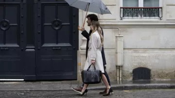Black pumps worn by Anna Bowman (Alexa PenaVega) as seen in A Paris Proposal movie wardrobe