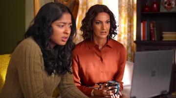 Shirt blouse worn by Nalini Vishwakumar (Poorna Jagannathan) as seen in Never Have I Ever (S04E06)