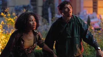 Veste de pluie de départ portée par Noah Diaz (Anthony Ramos) comme on le voit dans Transformers: Rise of the Beasts
