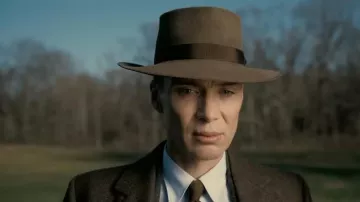 Brown hat worn by J. Robert Oppenheimer (Cillian Murphy) as seen in Oppenheimer