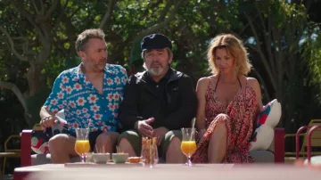 The dress with long or mid-long straps worn by Chloé Delcourt (Ingrid Chauvin) in the series Tomorrow belongs to us (Episode 1453)