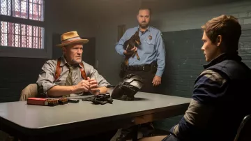 Chapeau porté par l’agent Oldham (Michael Rooker) comme on le voit dans le film The Out-Laws
