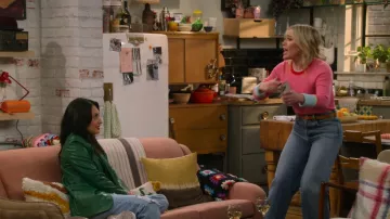 Leather Belt worn by Sophie (Hilary Duff) as seen in How I Met Your Father (S02E20)