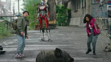 Nike Jordan Sneakers portées par Noah Diaz (Anthony Ramos) comme on le voit dans Transformers: Rise of the Beasts
