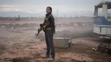 Chaussures tactiques portées par Joe (Zoe Saldana) comme on le voit dans Special Ops: Lioness TV show wardrobe (Saison 1)