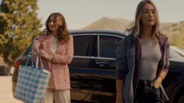 Veste grise portée par Tes (Maggie Q) vue dans le film Fear the Night