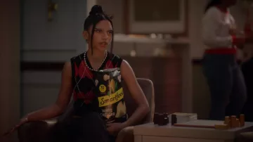 Collier de perles porté par Zaara Ali (Tara Raani) vu dans grown-ish (S06E03)