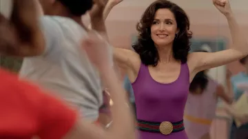 Ceinture portée par Sheila Rubin (Rose Byrne) comme on le voit dans Physical (saison 3)