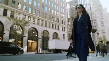 Lunettes de soleil portées par Wendy Rhoades (Maggie Siff) comme on le voit dans les tenues de la série télévisée Billions (saison 7)