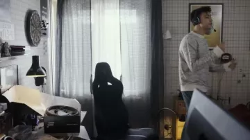 Sweater worn by Jann Mardenborough (Archie Madekwe) as seen in Gran Turismo movie