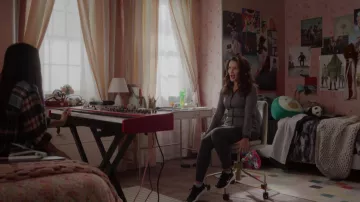 Chaussures de sport Nike portées par Charlotte York (Kristin Davis) comme on le voit dans And Just Like That... (S02E06)