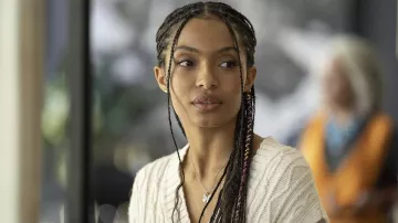 Butterfly pendant necklace worn by Jane (Yara Shahidi) in Sitting in Bars with Cake