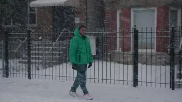 Baskets Nike portées par Emmett Washington (Jacob Latimore) comme on le voit dans The Chi (saison 6 épisode 1)
