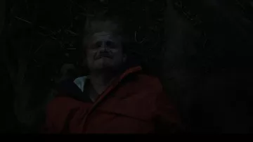 Veste Columbia portée par Ace Spade (Alexander Ludwig) vue dans Heels (S02E02)