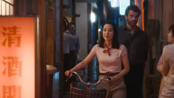 Watch worn by Young Honoka Tomine (Nanami Kameda) as seen in Drops of God (S01E04)