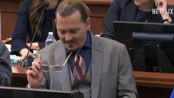 Lunettes de soleil portées par Johnny Depp dans le documentaire Depp V Heard