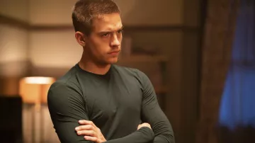 Long sleeve tee worn by Travis Maddox (Dylan Sprouse) as seen in Beautiful Disaster