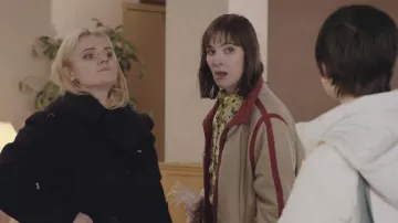 Chaqueta usada por Cal (Hari Nef) como se ve en la película Bad Things