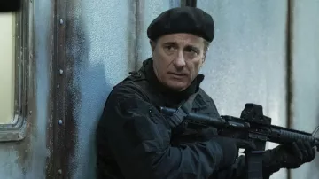 Chapeau de béret militaire porté par Marsh (Andy García) comme on le voit dans la garde-robe du film Expend4bles