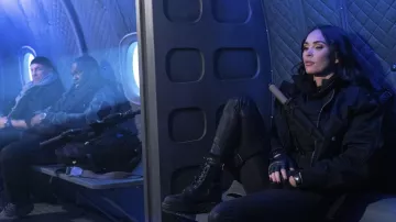 Bottes en cuir portées par Gina (Megan Fox) comme on le voit dans le film Expend4bles