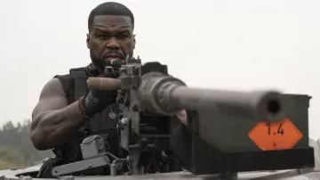 Bracelet en perles de bois porté par Easy Day (50 Cent) comme on le voit dans le film Expend4bles