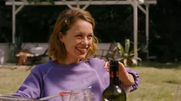 La sudadera morada que lleva Nadja (Paula Beer) en The Red Sky