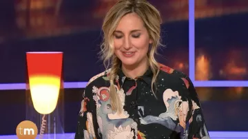 The printed blouse worn by Marie Portolano in the show Télématin