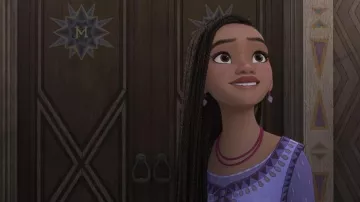 Pendientes usados por Asha (Ariana DeBose) como se ve en la película Wish