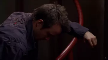 Blue jacket worn by Jesse Pinkman (Aaron Paul) in Breaking Bad TV series outfits (Season 4 Episode 3)