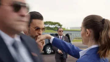 Gafas de sol de aviador Ray-Ban usadas por el presidente Venegas (Juan Pablo Raba) como se ve en la película Freelance