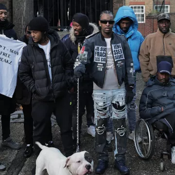 Les chaussures noires portées par 21savage sur son compte Instagram @21savage