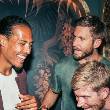 Green Tee worn by Calvin Harris on his Instagram account @calvinharris