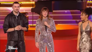 The disco-style ensemble worn by Juliette Armanet in the Star Academy show on December 15, 2023