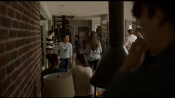 Blue Running Leggings of Jackie Veda (Genevieve Kang) in Locke & Key (S01E06)