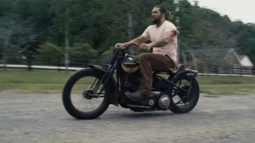 Moto conduite par Jason Momoa dans On the Roam (Saison 1 Épisode 1)