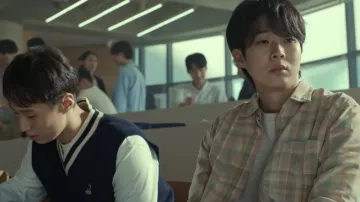 Plaid shirt worn by Lee Tang (Choi Woo-sik) as seen in A Killer Paradox TV series (Season 1)