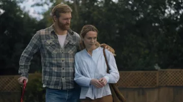 Blusa usada por Eve Waller (Kerry Condon) como se ve en la película Night Swim