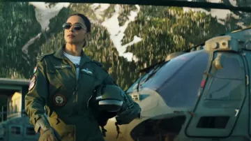 Aviator sunglasses worn by Squadron Leader Minal Rathore / Minni (Deepika Padukone) as seen in Fighter