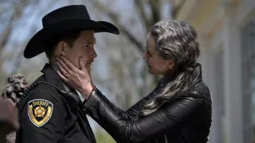 Rings worn by Big Cat (Andie MacDowell) as seen in Red Right Hand movie