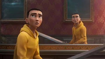 Sudadera con capucha amarilla usada por Tom (Brandon Soo Hoo) como se ve en The Tiger's Apprentice