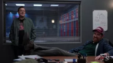 Bottes en cuir portées par Coach Beard (Brendan Hunt) dans la série télévisée Ted Lasso (S01E08)