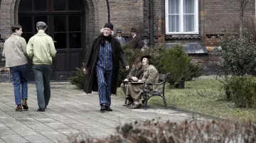 Bonnet porté par Albert Einstein (Geoffrey Rush) dans les tenues de la série télévisée Genius (S01E10)