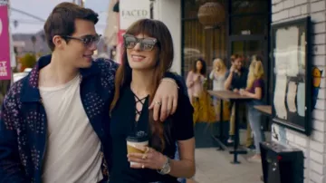 Lunettes de soleil portées par Sophie (Anne Hathaway) dans The Idea of You