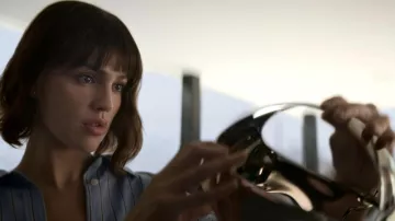 Casque V-Suit utilisé par Auggie Salazar (Eiza González) comme on le voit dans 3 Body Problem (Saison 1)