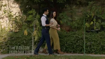 Los pantalones anchos de Lucy Chen (Melissa O'Neil) en The Rookie (T05E08)