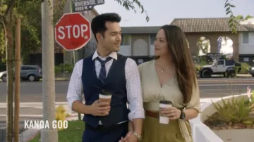 La blusa usada por Lucy Chen (Melissa O'Neil) en The Rookie: Los Angeles Cop (T05E08)