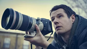 Canon Camera used by Jae Donnelly (Connor Swindells) in Scoop movie