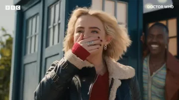 Anillo usado por Ruby Sunday (Millie Gibson) como se ve en Doctor Who (Temporada 14)