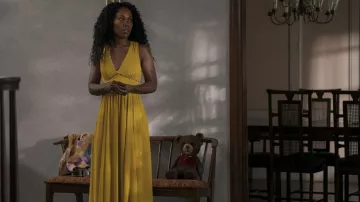 Vestido amarillo usado por Jessica (DeWanda Wise) como se ve en la película Imaginary