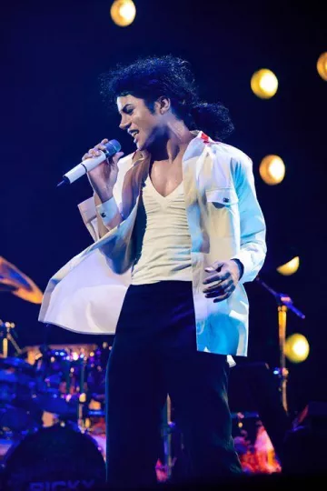 White shirt worn by Jaafar Jackson for Michael movie first look